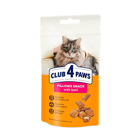 CLUB 4 PAWS Premium pillows for adult cats with beef. Complementary pet food